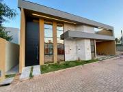 Casa com 4 dormitórios à venda, 250 m² por R$...