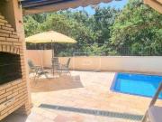 Casa com 4 dormitórios à venda, 250 m² por R$...