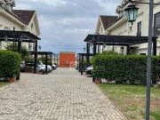 Casa com 4 dormitórios à venda, 251 m² por R$...