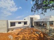 Casa com 4 dormitórios à venda, 258 m² por R$ 2.190.000...