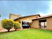 Casa com 4 dormitórios à venda, 260 m² por R$ 890.000,00...