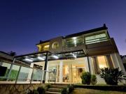 Casa com 4 dormitórios à venda, 263 m² por R$ 1.650.000...