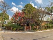 Casa com 4 dormitórios à venda, 265 m² por R$...