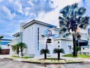 Casa com 4 dormitórios à venda, 266 m² por R$...