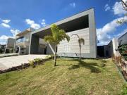 Casa com 4 dormitórios à venda, 268 m²