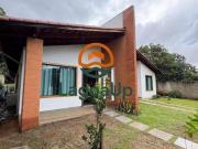 Casa com 4 dormitórios à venda, 269 m² por R$...