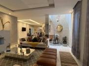 Casa com 4 dormitórios à venda, 270 m² por R$...