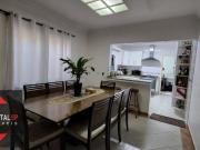 Casa com 4 dormitórios à venda, 270 m² por R$...