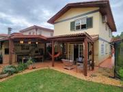 Casa com 4 dormitórios à venda, 270 m² por R$...