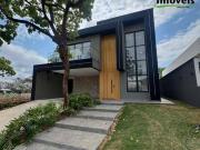 Casa com 4 dormitórios à venda, 270 m² por R$...