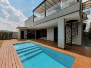 Casa com 4 dormitórios à venda, 270 m² por R$...