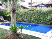 Casa com 4 dormitórios à venda, 270 m² por R$...