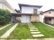 Casa com 4 dormitórios à venda, 270 m² por R$ 990.000,00...