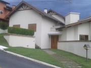 Casa com 4 dormitórios à venda, 275 m² por R$...