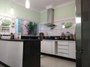 Casa com 4 dormitórios à venda, 275 m² por R$ 590.000,00...