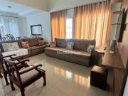 Casa com 4 dormitórios à venda, 277 m² por R$...