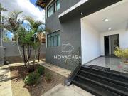 Casa com 4 dormitórios à venda, 278 m² por R$...