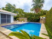 Casa com 4 dormitórios à venda, 278 m² por R$...