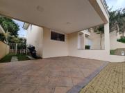 Casa com 4 dormitórios à venda, 280 m² por R$...
