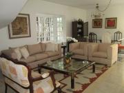 Casa com 4 dormitórios à venda, 290 m² por R$...