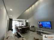 Casa com 4 dormitórios à venda, 290 m² por R$...