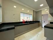 Casa com 4 dormitórios à venda, 290 m² por R$...