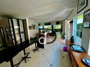 Casa com 4 dormitórios à venda, 290 m² por R$...