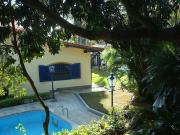 Casa com 3 dormitórios à venda, 292 m² por R$...