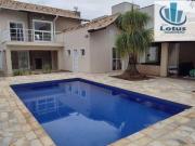 Casa com 4 dormitórios à venda, 294 m² por R$...
