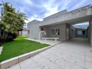 Casa com 4 dormitórios à venda, 300 m² por R$...