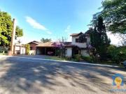 Casa com 4 dormitórios à venda, 300 m² por R$ 1.800.000...