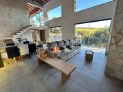 Casa com 4 dormitórios à venda, 300 m² por R$...