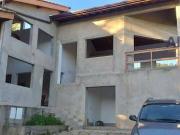 Casa com 4 dormitórios à venda, 300 m² por R$...