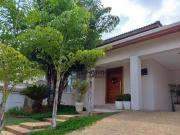 Casa com 4 dormitórios à venda, 300 m² por R$...