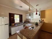 Casa com 4 dormitórios à venda, 300 m² por R$ 680.000,00...