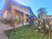 Casa com 4 dormitórios à venda, 301 m² por R$...