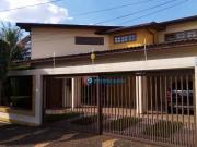 Casa com 4 dormitórios à venda, 304 m² por R$...