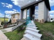 Casa com 4 dormitórios à venda, 304 m² por R$...