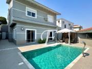 Casa com 4 dormitórios à venda, 304 m² por R$...