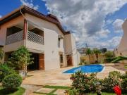 Casa com 4 dormitórios à venda, 305 m² por R$...