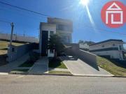Casa com 4 dormitórios à venda, 305 m² por R$...