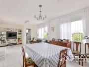 Casa com 4 dormitórios à venda, 307 m² por R$...