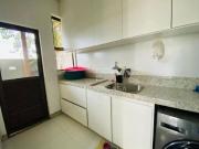 Casa com 4 dormitórios à venda, 308 m² por R$...