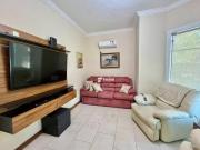 Casa com 4 dormitórios à venda, 310 m² por R$...