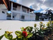 Casa com 4 dormitórios à venda, 310 m² por R$...