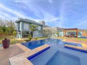 Casa com 4 dormitórios à venda, 310 m² por R$...