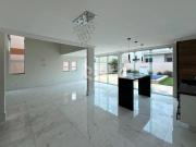 Casa com 4 dormitórios à venda, 320 m² por R$ 2.100.000...