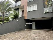 Casa com 4 dormitórios à venda, 320 m² por R$...