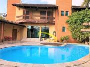 Casa com 4 dormitórios à venda, 320 m² por R$...