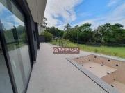 Casa com 4 dormitórios à venda, 320 m² por R$...